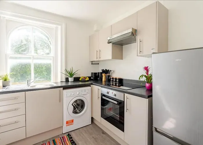 #15 Charming Notting Hill Retreat
