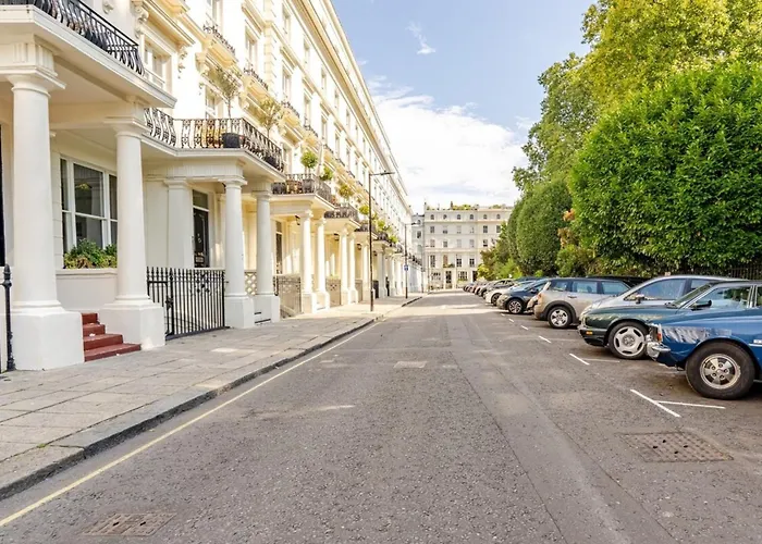 #15 Charming Notting Hill Retreat